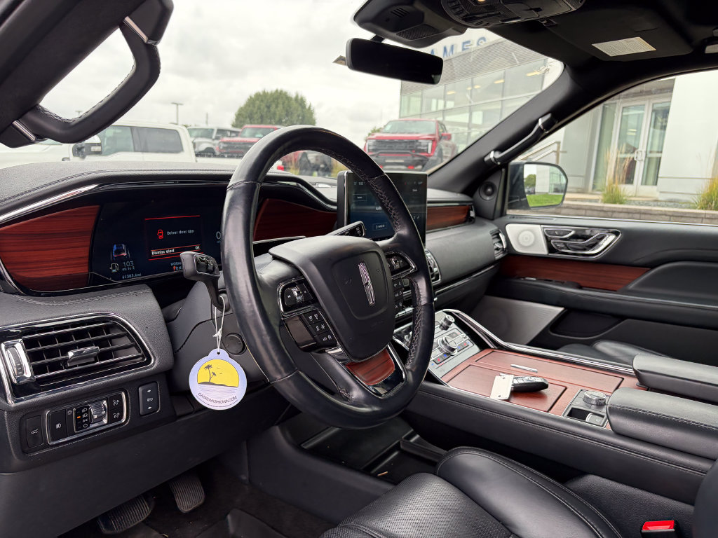 Used 2024 Lincoln Navigator L Reserve AWD/4WD image 9