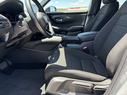 Certified 2025 Honda HR-V Sport image 18