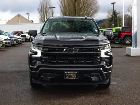 Used 2024 Chevrolet Silverado 1500 RST AWD/4WD image 7