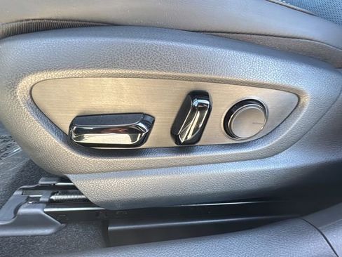 Used 2025 Lexus UX 300h AWD w/ Cold Area Package image 15