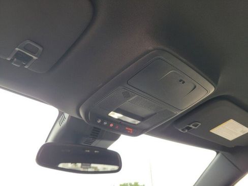 Used 2025 Buick Enclave Sport Touring w/ Power Package FWD image 21