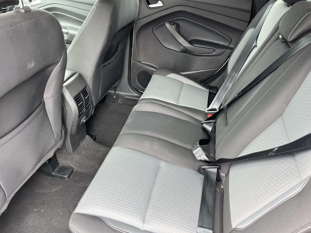 Used 2019 Ford Escape SE FWD image 18
