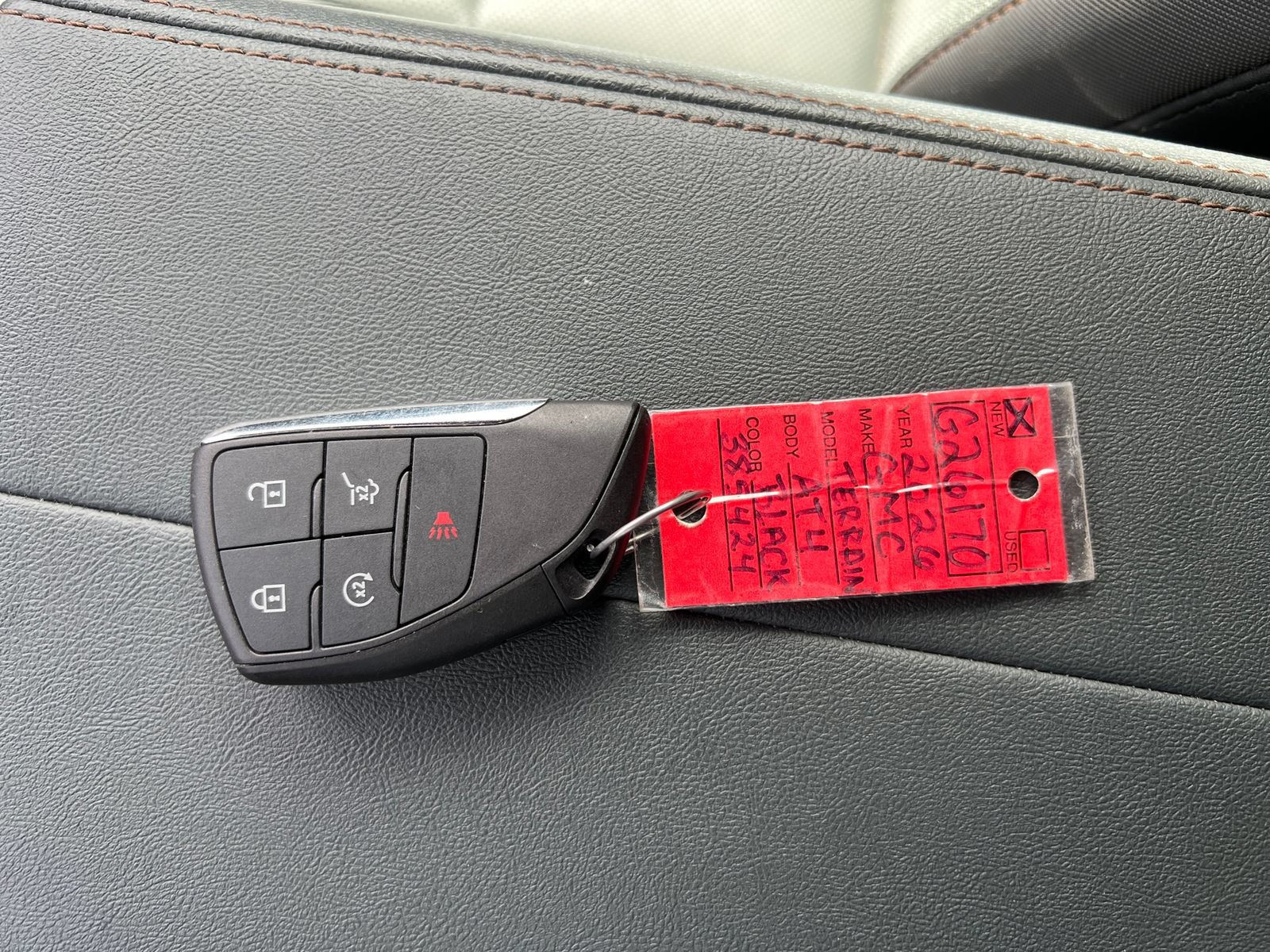 New 2026 GMC Terrain AT4 w/ LPO, Black Badging Package AWD/4WD image 16