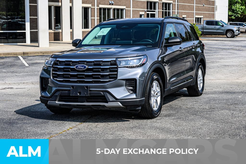 Used 2025 Ford Explorer Active RWD image 3