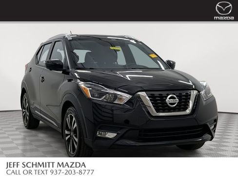 Used 2018 Nissan Kicks SR image 1