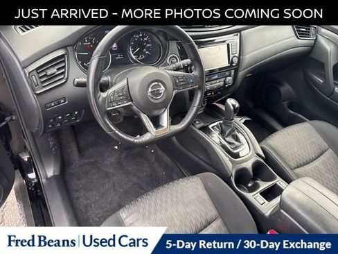 Certified 2019 Nissan Rogue SV w/ Premium Package image 11
