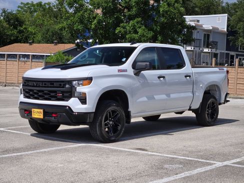 Used 2025 Chevrolet Silverado 1500 Custom Trail Boss AWD/4WD image 7