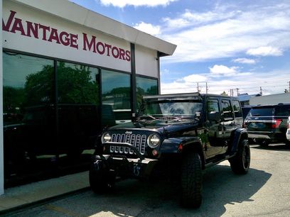 Used 2017 Jeep Wrangler Unlimited Sahara w/ Connectivity Group