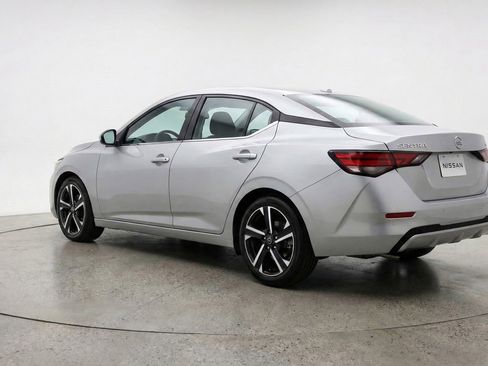 Used 2025 Nissan Sentra SV FWD image 6