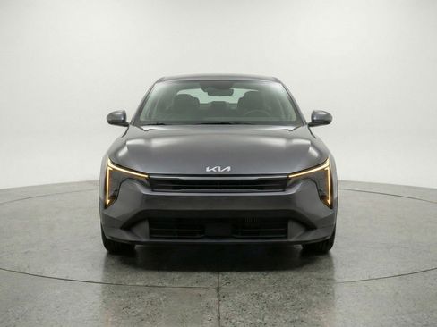 Used 2025 Kia K4 LXS FWD image 2