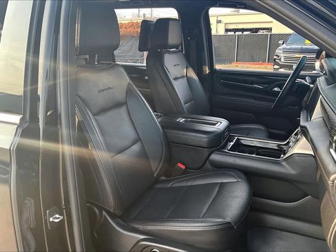 Certified 2024 GMC Yukon XL Denali image 9