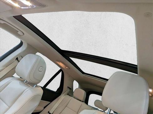 Certified 2024 Mercedes-Benz GLE 450 4MATIC image 15