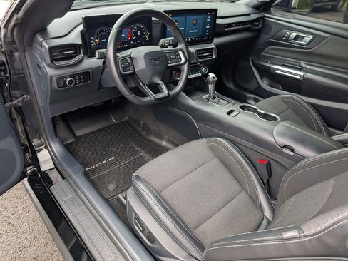 Used 2024 Ford Mustang GT RWD image 10