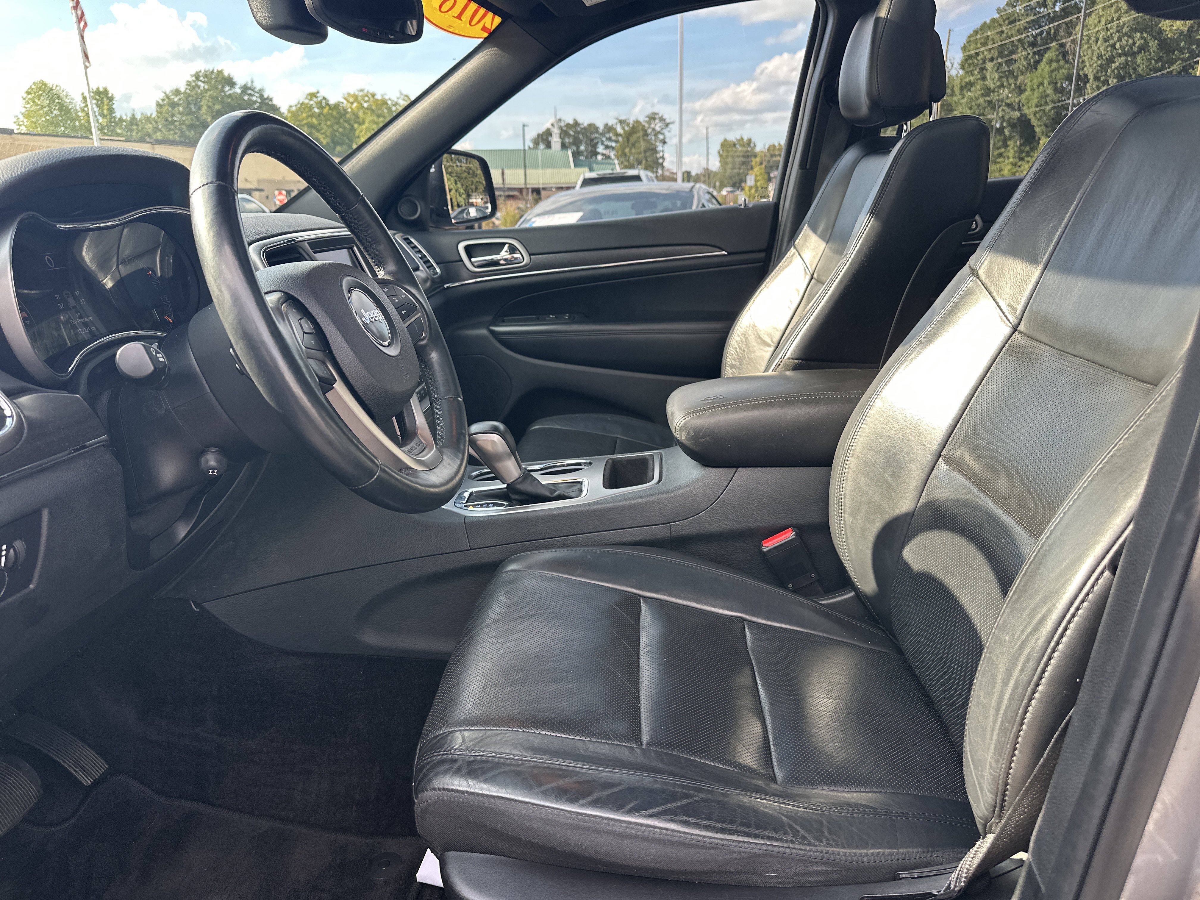 Used 2018 Jeep Grand Cherokee Limited w/ Luxury Group II RWD image 10