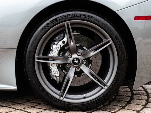 Used 2014 Ferrari 458 Speciale Coupe RWD image 61