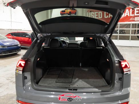 Used 2022 Volkswagen Atlas Cross Sport SEL Premium R-Line image 50