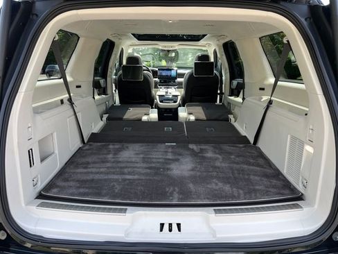 Used 2023 Lincoln Navigator L Black Label AWD/4WD image 31