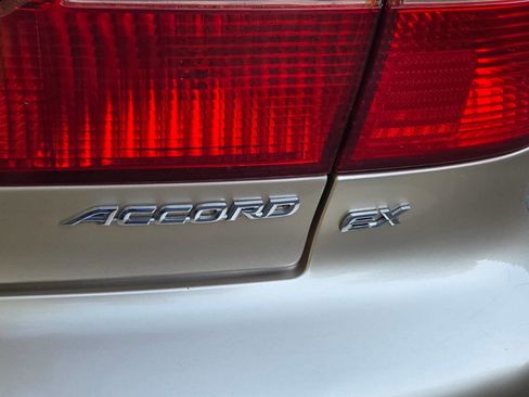 Used 2000 Honda Accord EX image 9