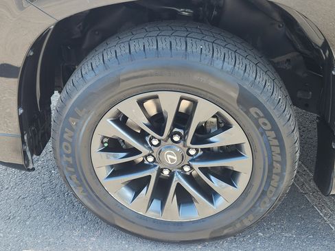 Used 2020 Lexus GX 460 Premium w/ Premium Package AWD/4WD image 23