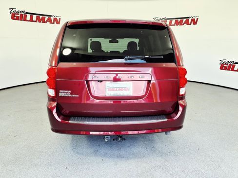 Used 2020 Dodge Grand Caravan SE image 11