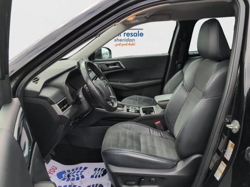 Used 2022 Mitsubishi Outlander SE image 15