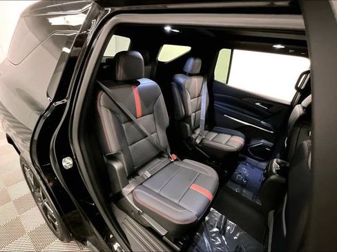 Used 2025 Chevrolet Traverse RS AWD/4WD image 26