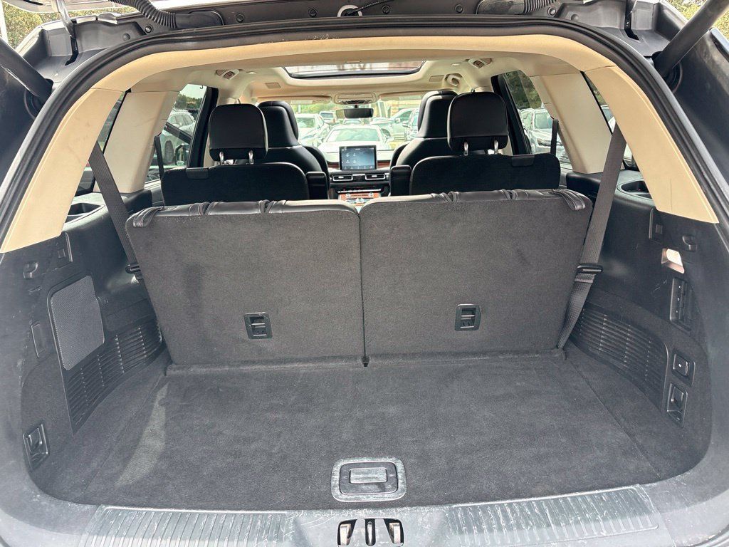 Used 2020 Lincoln Aviator Reserve w/ Equipment Group 201A RWD image 21