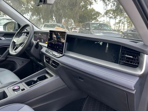 New 2026 Volkswagen Tiguan SE image 80