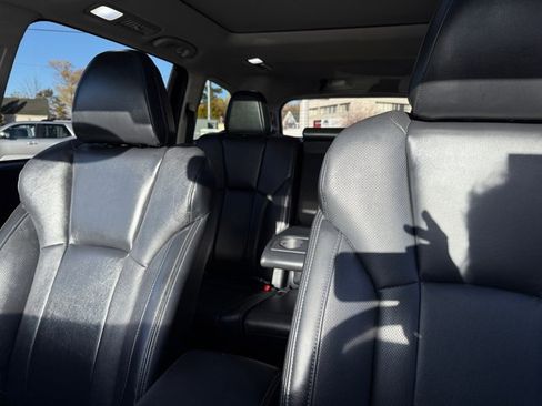 Used 2022 Subaru Ascent Limited w/ Technology Package image 19