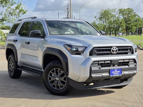 Used 2025 Toyota 4Runner SR5 RWD image 2