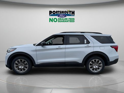 New 2026 Ford Explorer Active w/ Active Comfort Package AWD/4WD image 2