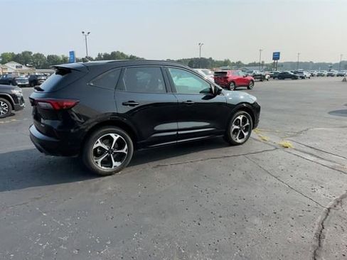 Used 2023 Ford Escape ST-Line Elite w/ Premium Technology Package image 9