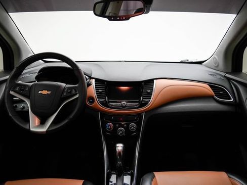 Used 2018 Chevrolet Trax Premier FWD image 51