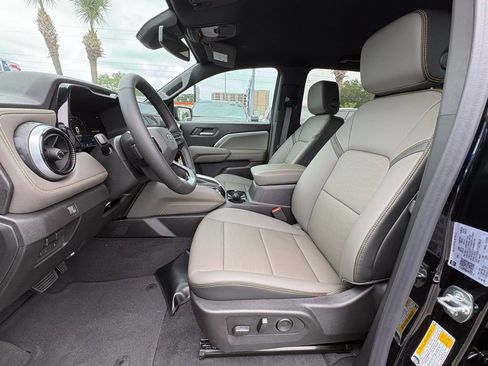 New 2026 Chevrolet Colorado ZR2 AWD/4WD image 13