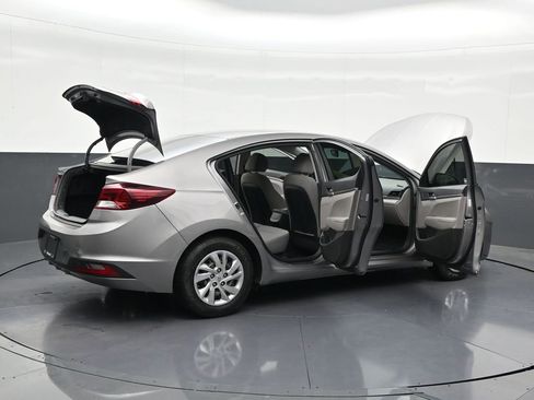 Used 2020 Hyundai Elantra SE image 31