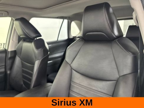 Used 2021 Toyota RAV4 XLE Premium FWD image 14