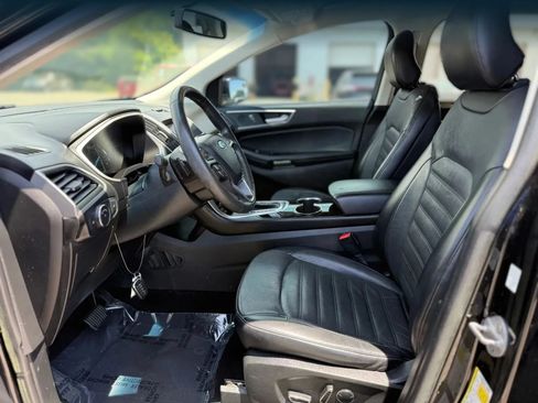 Used 2018 Ford Edge SEL w/ Equipment Group 201A FWD image 2