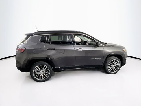 Used 2022 Jeep Compass Limited w/ Elite Group image 4