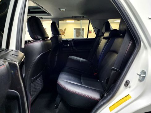 Used 2019 Toyota 4Runner TRD Off-Road Premium w/ Phone Cable & Charge Package image 20