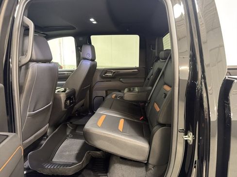 Used 2025 GMC Sierra 3500 AT4 w/ AT4 Premium Plus Package AWD/4WD image 21