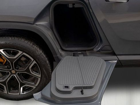 Used 2022 Rivian R1T Adventure image 41