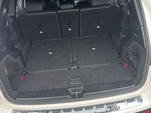 Used 2023 Mercedes-Benz GLB 250 4MATIC image 12