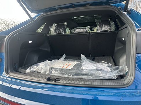 New 2026 Volkswagen Atlas Cross Sport SEL Premium R-Line image 13