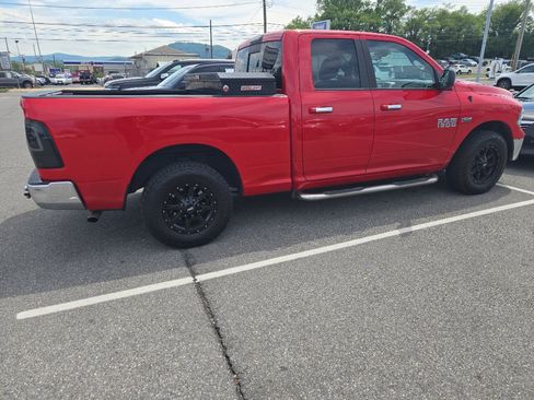 Used 2015 RAM 1500 Classic SLT AWD/4WD image 3