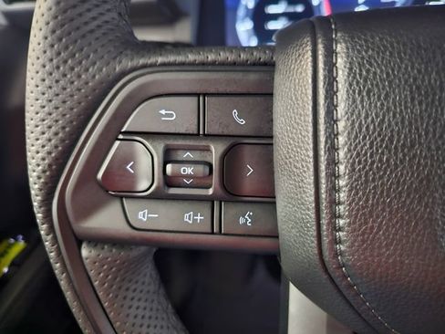 Used 2025 Toyota Tacoma TRD Pro AWD/4WD image 30