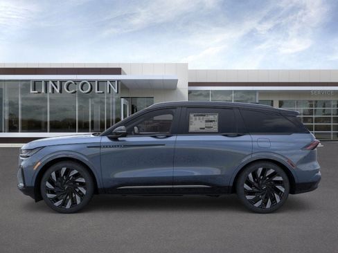 New 2026 Lincoln Nautilus Reserve w/ Jet Appearance Package image 4