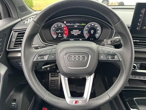 Used 2023 Audi SQ5 Prestige w/ Prestige Package image 12