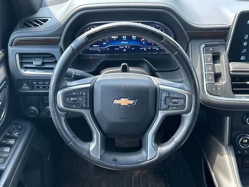 Used 2023 Chevrolet Suburban Premier w/ Advanced Technology Package RWD image 27