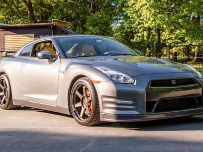 Used 2016 Nissan GT-R Premium