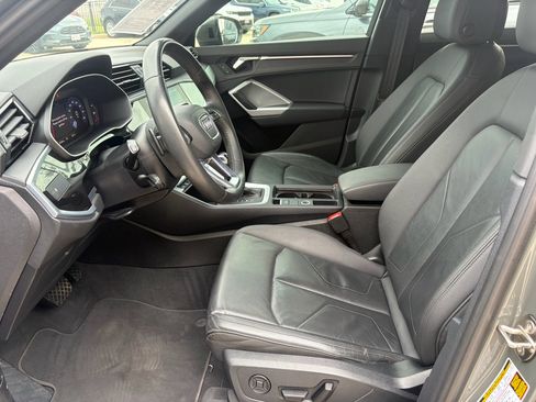 Used 2021 Audi Q3 2.0T Premium w/ Convenience Package AWD/4WD image 7